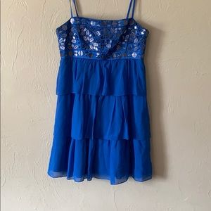 BCBG MAXAZRIA BLUE TIERED DRESS SIZE 2